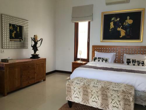 Indigo Dream Villa