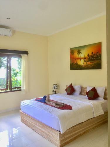 Hostal Romeo Beachfront Bungalow