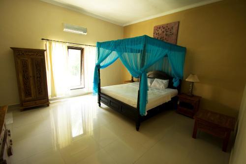 Hostal Padang Padang Surf Villa