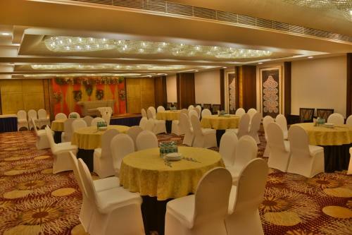 Hotel Country Inn & Suites By Radisson Jammu