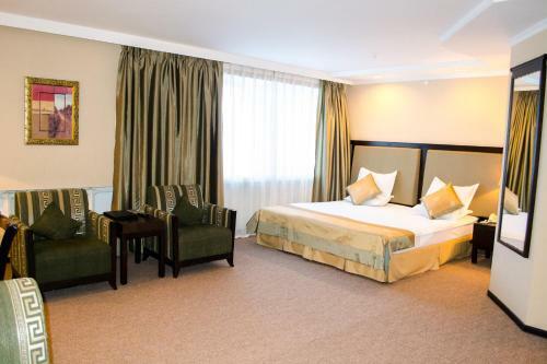 Shiny River Hotel