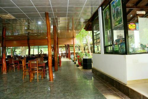 Hotel Rukmali Avanhala
