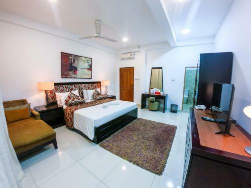 Hills Edge Hotel
