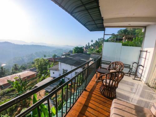 Hills Edge Hotel