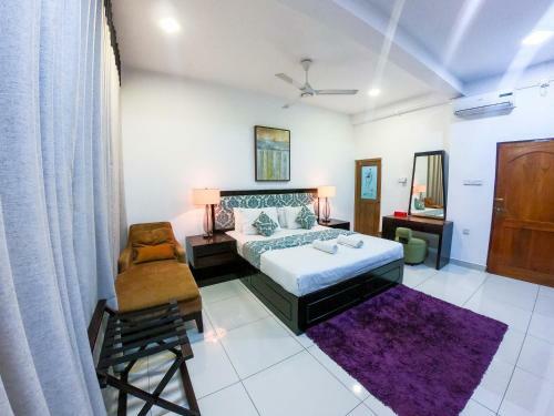 Hills Edge Hotel