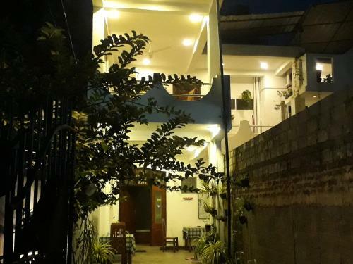 Hostal Anna Tourist Inn