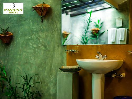 Pavana Hotel