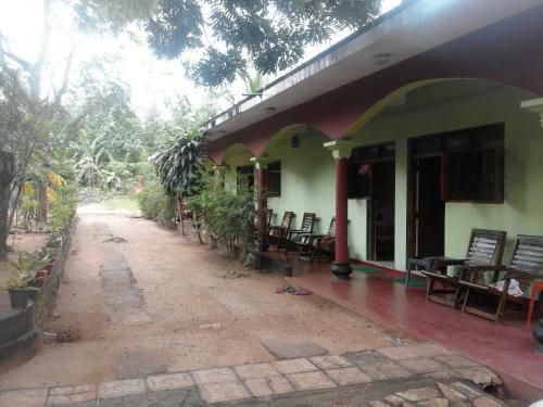 Walawe Park View Hotel