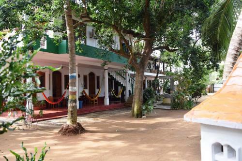 Rupa's Hotel