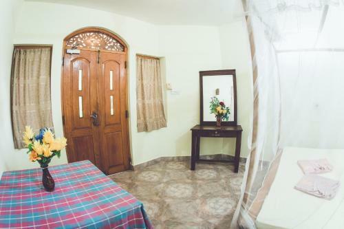 Rupa's Hotel