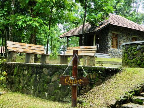Hotel Quiet By The River- Cgh Earth