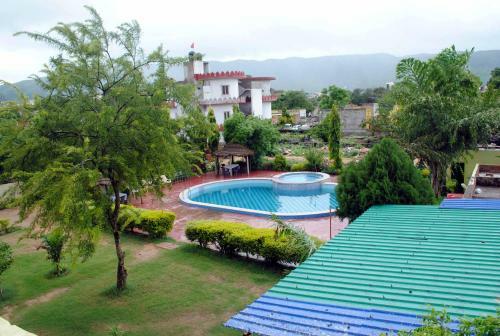 Hotel Hill View