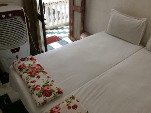 Hotel White House