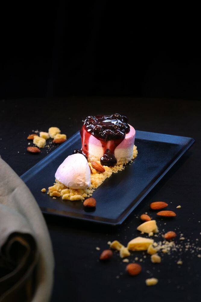 Hotel Courtyard By Marriott Pune City Centre