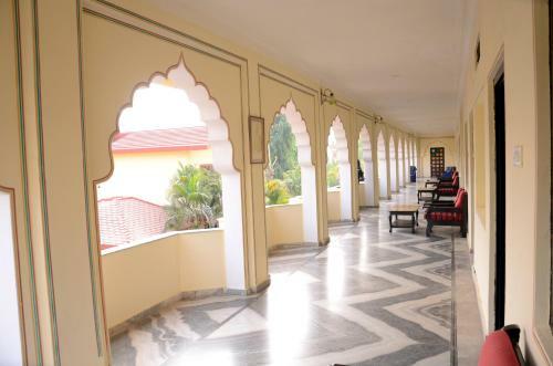 Hotel Sajjan Bagh