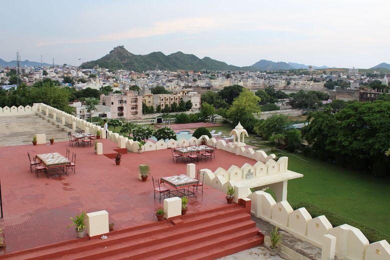 Hotel Gulaab Niwaas Palace