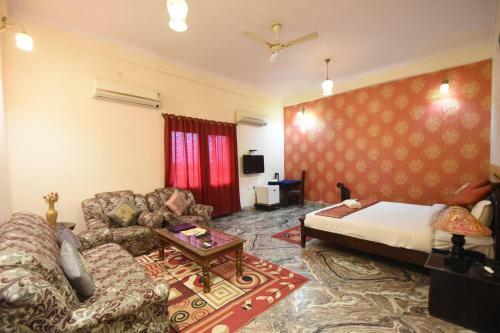 Hotel Satyam Palace