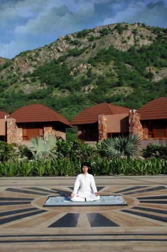 Hotel Ananta Spa & Resorts