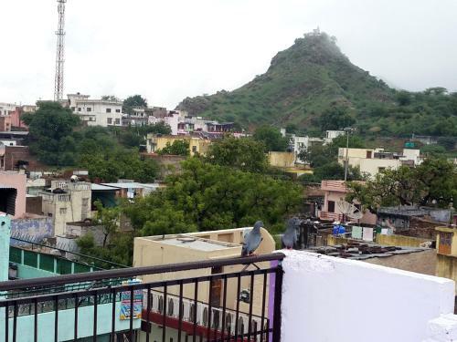 Hotel Poonam Pushkar