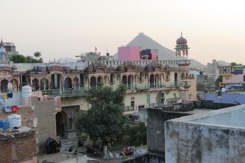 Hotel Poonam Pushkar