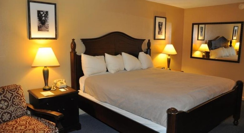 Hotel Howard Johnson Inn Lakefront