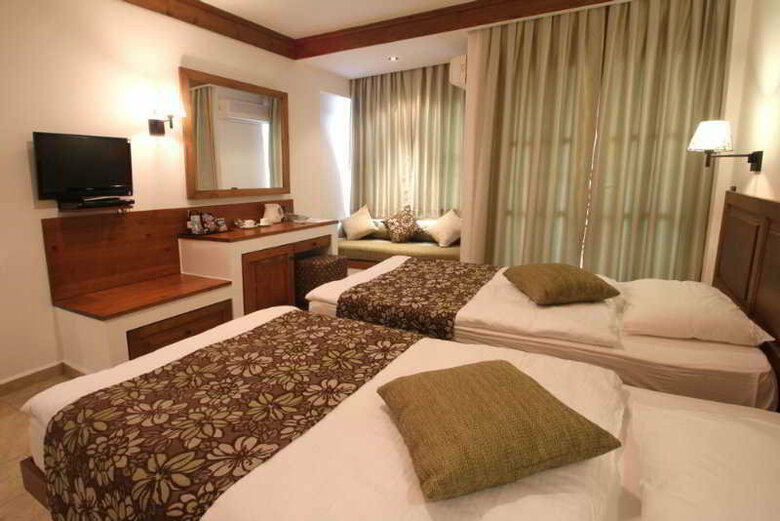 Hotel Montana Pine