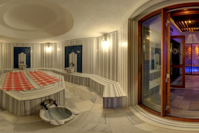 Hotel Montana Pine