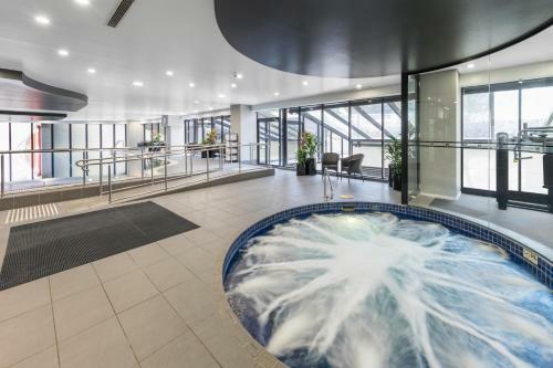 Hotel Meriton Kent Street
