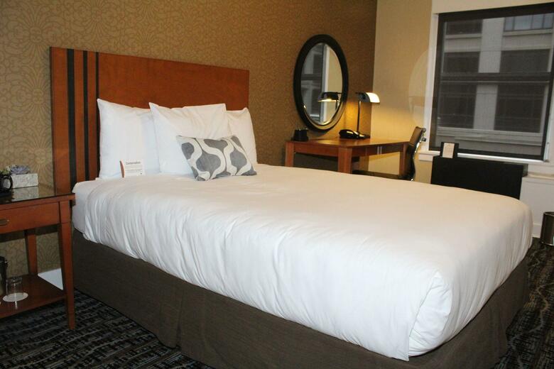 Executive Hotel Pacific
