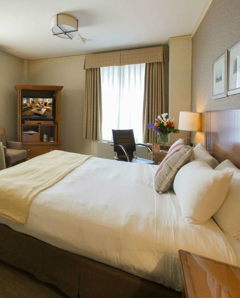 Executive Hotel Pacific