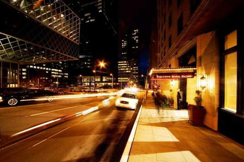 Executive Hotel Pacific