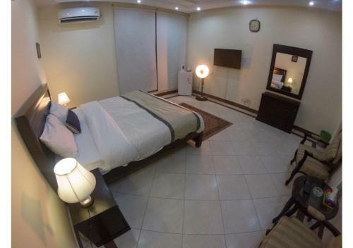 Hostal Harvey's Guest House