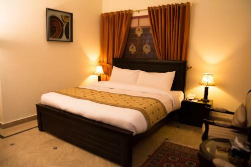 Hostal Harvey's Guest House