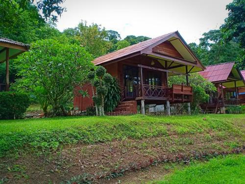 Hotel Suntisook Resort