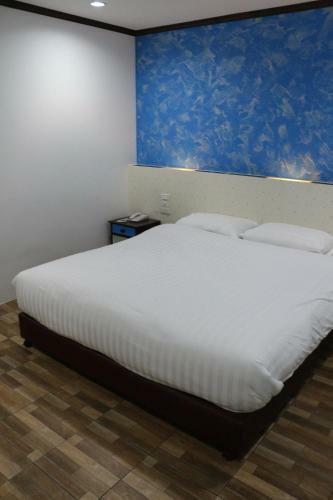 Hotel Uthong Garden Resort