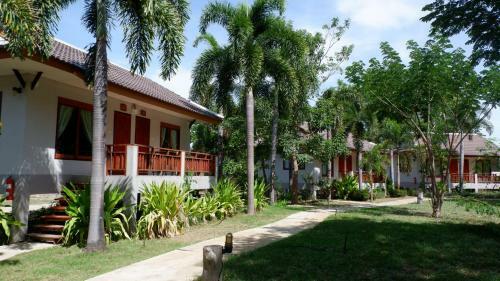 Resort Railumpoo (farm And Camping)