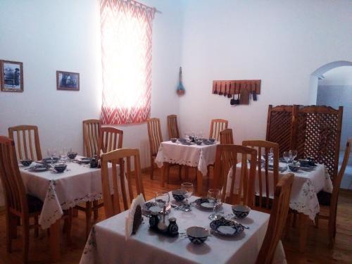 Hotel Qosha Darvoza