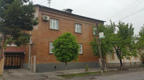 Albergue Gulnara Hotel