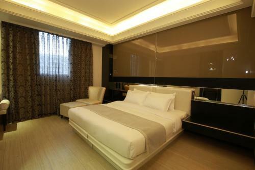 Highness Hotel