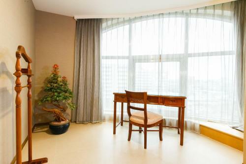 Highness Hotel
