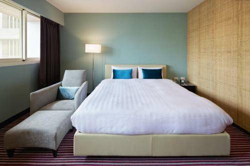 52 Hotel