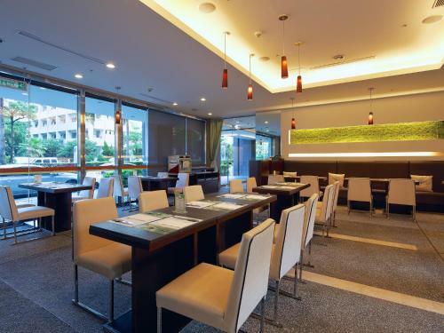 52 Hotel