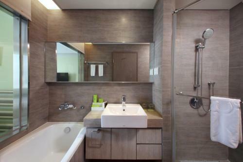 Park City Hotel Luzhou Hotel