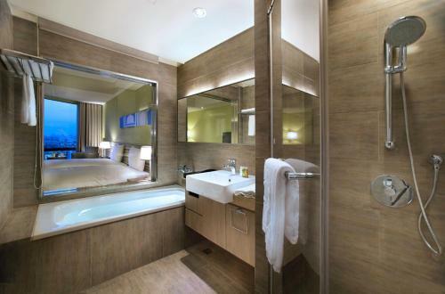 Park City Hotel Luzhou Hotel