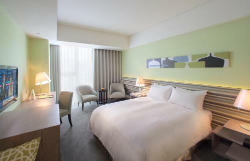 Park City Hotel Luzhou Hotel