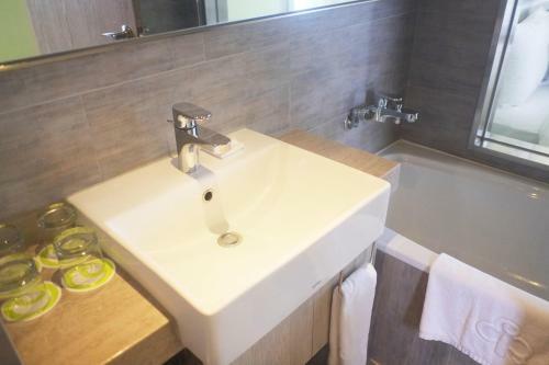 Park City Hotel Luzhou Hotel
