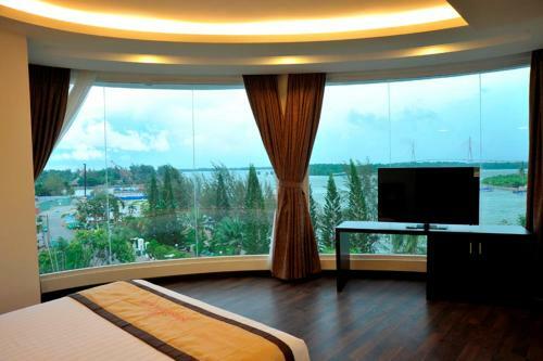International Hotel