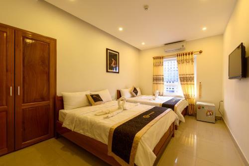 Sunflower Hotel