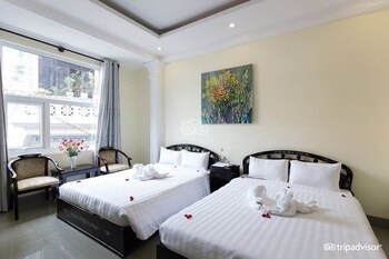 Jade Hotel