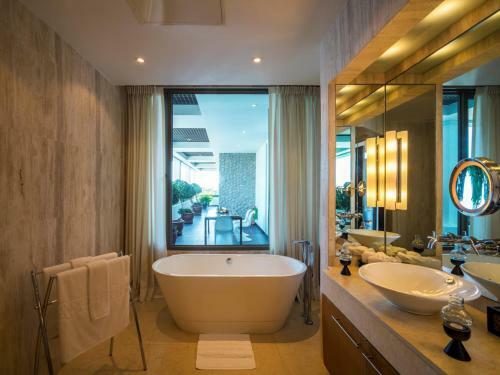 Villa One Waterfall Bay - An Elite Haven